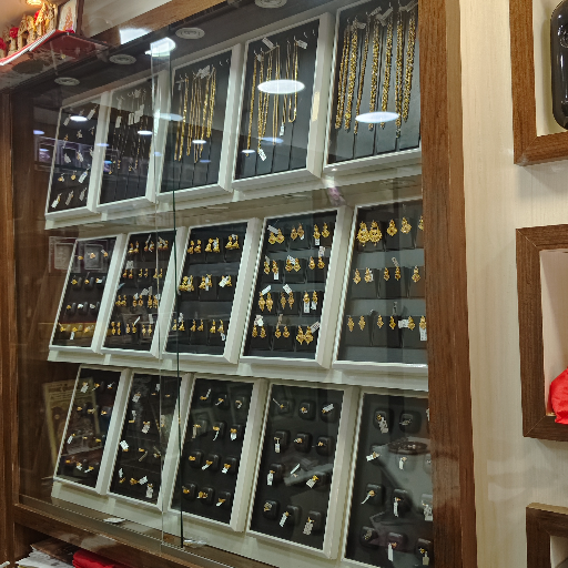 Pooja Jewellers-https://media.vyaparify.com/vcards/products/299642/product_1751625368_6867ae980228e.png Image