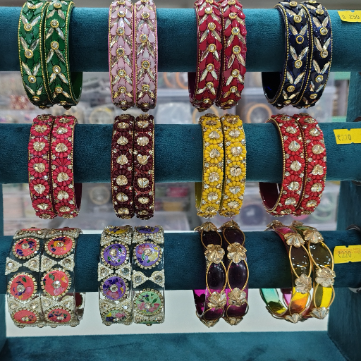 Bangles-https://media.vyaparify.com/vcards/products/310167/product_1752923421_687b7d1db5c46.png Image