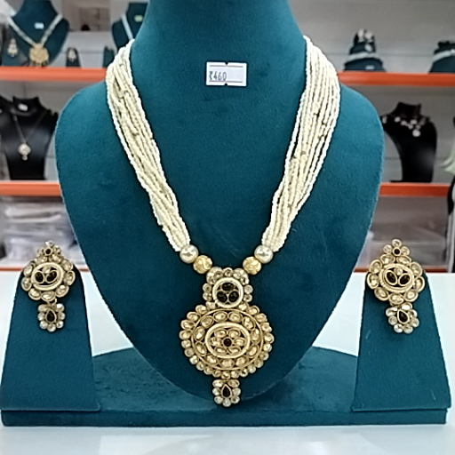 Necklace with Earrings-https://media.vyaparify.com/vcards/products/310241/product_1752927085_687b8b6d8513d.png Image