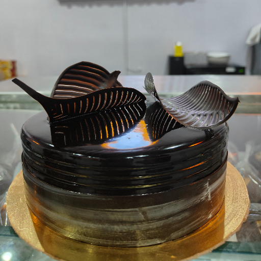 Chocolate Cake 500g-https://media.vyaparify.com/vcards/products/314864/product_1753504149_6884599556064.png Image