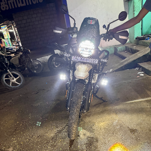 4*4 LED FOG LIGHT-https://media.vyaparify.com/vcards/products/319568/product_1754212682_688f294a7b34a.png Image