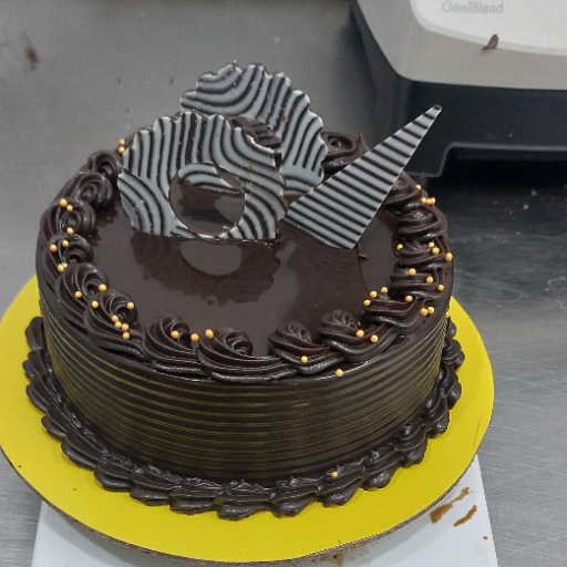 Chocolate Truffle Cake 500gm-https://media.vyaparify.com/vcards/products/327214/product_1755069664_689c3ce0ec7c1.png Image