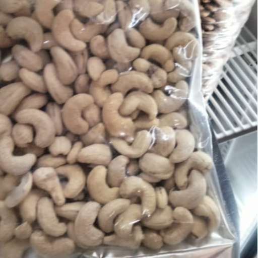 kaju 250g-https://media.vyaparify.com/vcards/products/343843/product_1757181998_68bc782e1a768.png Image