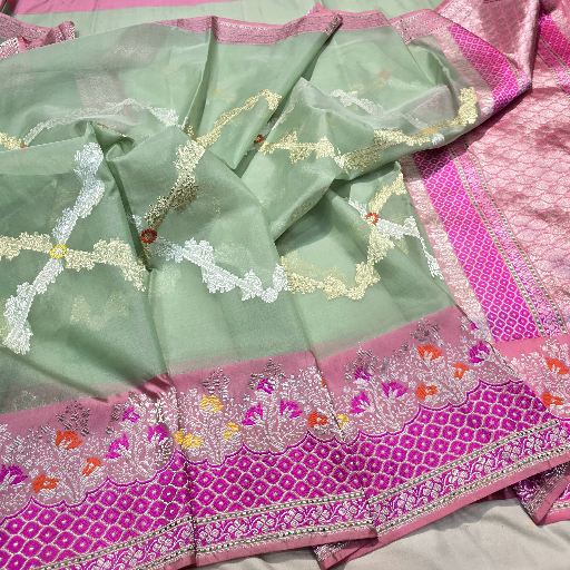 Banarasi Organza Saree-https://media.vyaparify.com/vcards/products/343914/product_1757220782_68bd0fae0edcc.png Image