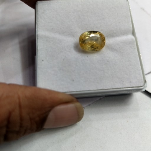 Natural yellow sapphire-https://media.vyaparify.com/vcards/products/352119/product_1757946445_68c8224d9c8a7.png Image