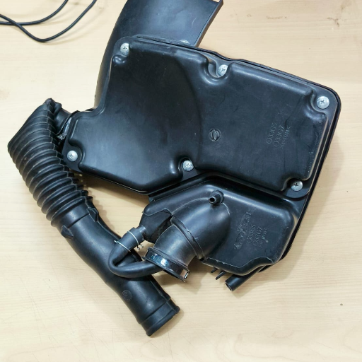  Air filter box assy Access BALAJI AUTO TRADERS 81 EBRAHZM SAHIBSTREET NEARCOMMERCIAL PLAZA BANGALORE