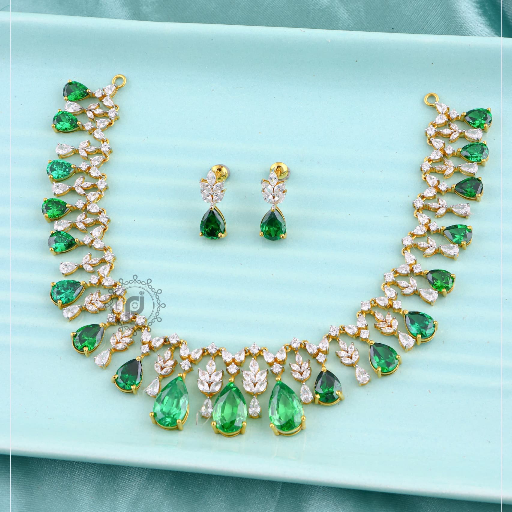  Emerald necklace CHAMUNDA JEWELLERS 0 SADAR BAZARSIROHI OPPSOJATWALA SIROHI