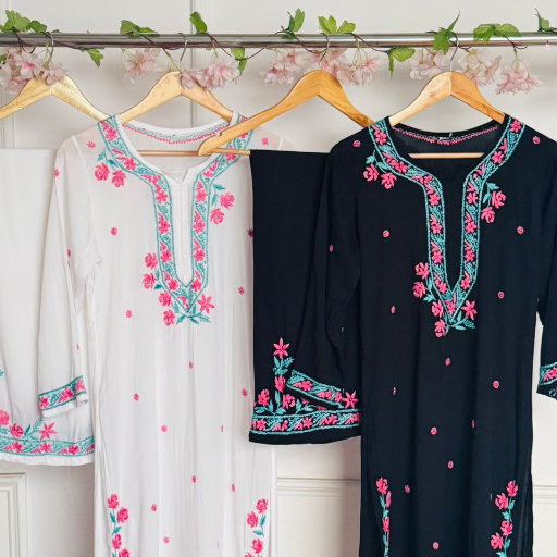 PREMIUM QUALITY MODAL DUEL SHADE THREAD WORK KURTIES.-https://media.vyaparify.com/vcards/products/362876/product_1758686361_68d36c994e871.png Image