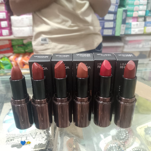 Classic Lipstick-https://media.vyaparify.com/vcards/products/363171/product_1758699047_68d39e27e8ef2.png Image