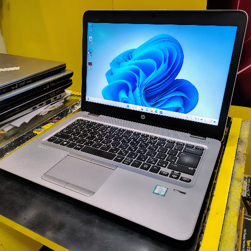 Hp Elitebook i5 Laptop-https://media.vyaparify.com/vcards/products/365698/product_1758895178_68d69c4a81b45.png Image