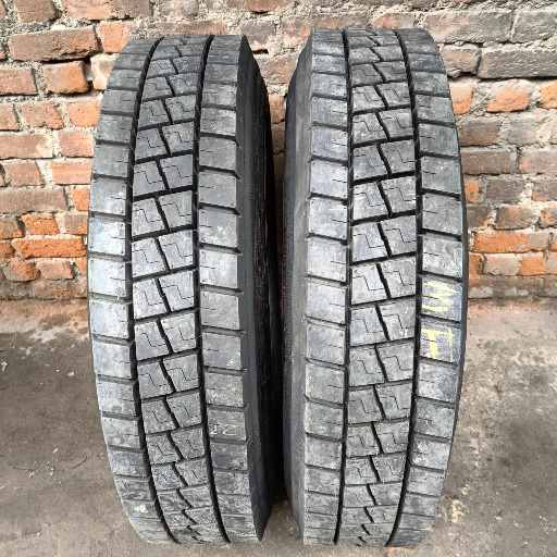 Apollo LD Khol tyre 10.00R/20-https://media.vyaparify.com/vcards/products/366238/product_1759045329_68d8e6d1174c3.png Image