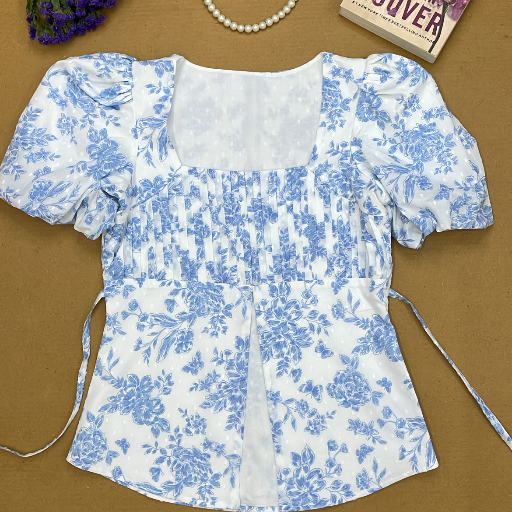 Customise floral top-https://media.vyaparify.com/vcards/products/366868/product_1759122818_68da15827e794.png Image