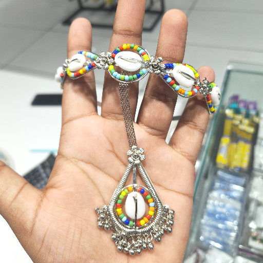 Oxidised silver hairband with tika-https://media.vyaparify.com/vcards/products/368119/product_1759243386_68dbec7ae94db.png Image