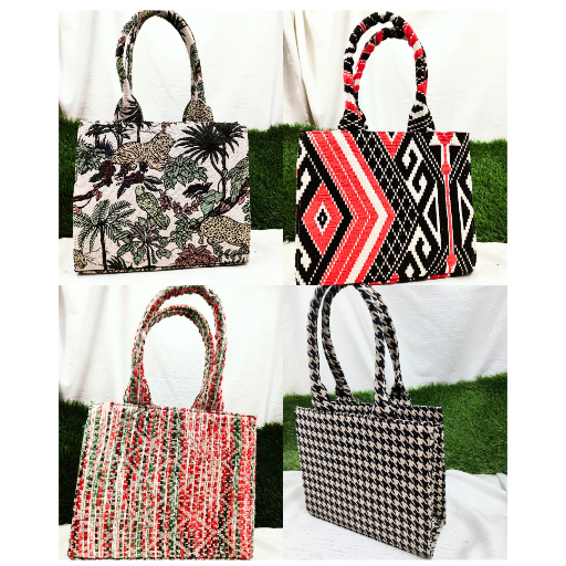 Medium Jacquard Tote Bag-https://media.vyaparify.com/vcards/products/373274/product_1759749076_68e3a3d451bb6.png Image