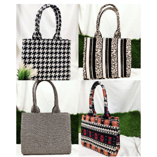 Medium Jacquard Tote Bag-https://media.vyaparify.com/vcards/products/373276/product_1759749076_68e3a3d485662.png Image