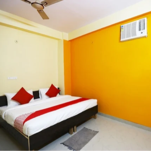 Ac room-https://media.vyaparify.com/vcards/products/375632/product_1759901484_68e5f72cedda6.png Image