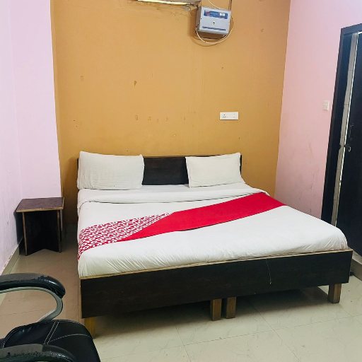 None ac room-https://media.vyaparify.com/vcards/products/375654/product_1759902010_68e5f93aa6ef2.png Image
