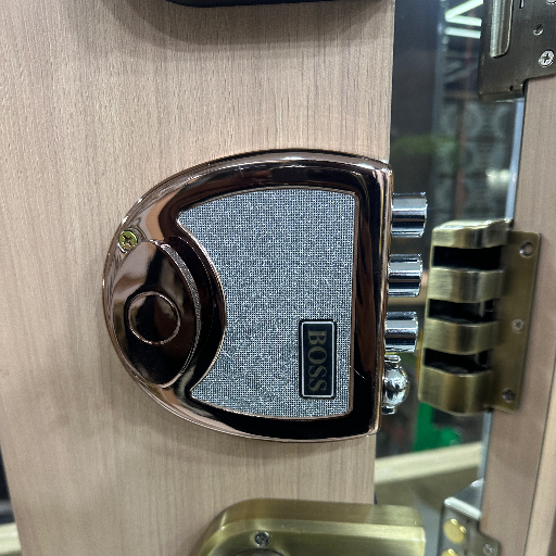 Door lock-https://media.vyaparify.com/vcards/products/379318/product_1760093808_68e8e6708feb5.png Image