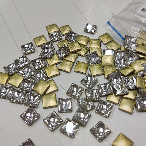 Square Shape Foil Polki-https://media.vyaparify.com/vcards/products/379878/product_1760167188_68ea0514e4daa.png Image
