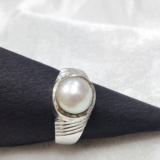Pearl Silver Ring-https://media.vyaparify.com/vcards/products/379925/product_1760169760_68ea0f2070a83.png Image