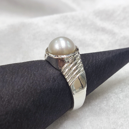 Pearl Silver Ring-https://media.vyaparify.com/vcards/products/379926/product_1760169760_68ea0f208d3d7.png Image