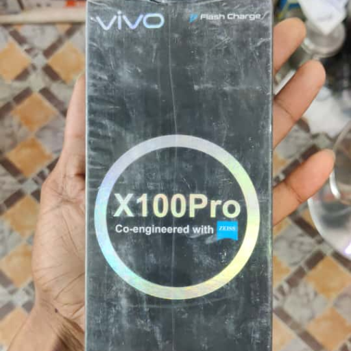 VIVO MOBILE CHARGER-https://media.vyaparify.com/vcards/products/394753/product_1761643077_69008a458e988.png Image