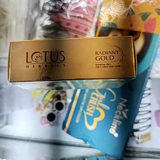 Lotus Radiant Gold facial kit-https://media.vyaparify.com/vcards/products/396204/product_1761742757_69020fa5441aa.png Image