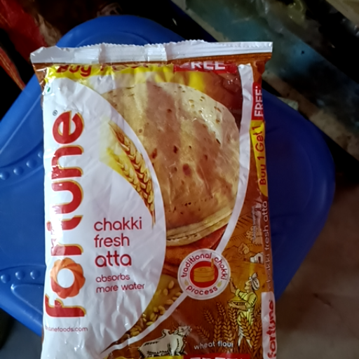 Fortune Chakki fresh Atta-https://media.vyaparify.com/vcards/products/397376/product_1761906027_69048d6bec478.png Image