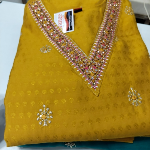 Clik Suit-https://media.vyaparify.com/vcards/products/402737/product_1762423881_690c7449ccef0.png Image