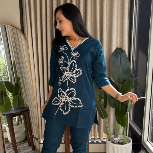 Multi flower cord set-https://media.vyaparify.com/vcards/products/410441/product_1763029336_6915b158a8e29.png Image