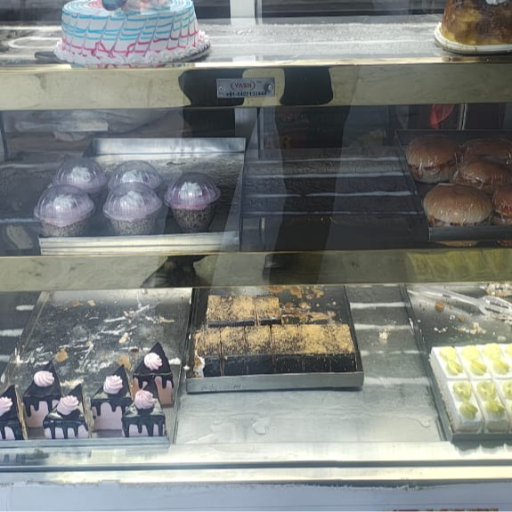  Pastry THAKUR DASS The Master Super  Bake Banjar   LANDMARK Near Sbi ATM