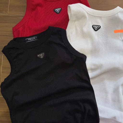 T-shirt-https://media.vyaparify.com/vcards/products/416401/product_1763380268_691b0c2c054d6.png Image