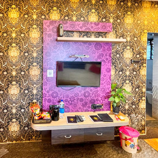 Executive Rooms Available-https://media.vyaparify.com/vcards/products/417033/product_1763444779_691c082ba381c.png Image