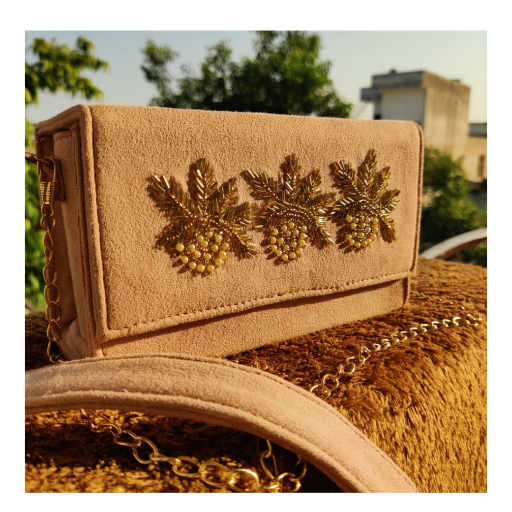 Emboridary Mutka Clutch-https://media.vyaparify.com/vcards/products/424443/product_1763806849_69218e81ed276.png Image