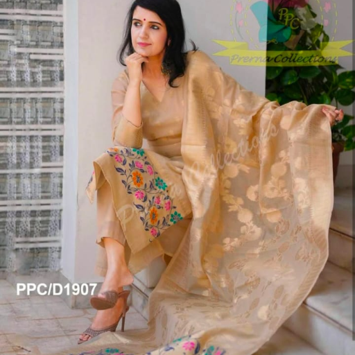 Jamdani Silk Suit-https://media.vyaparify.com/vcards/products/424462/product_1763808787_69219613c356d.png Image