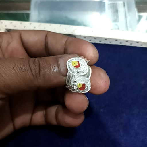 Silver Bichhiya-https://media.vyaparify.com/vcards/products/426044/product_1763985077_692446b521317.png Image