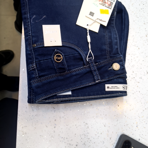 Jeans-https://media.vyaparify.com/vcards/products/426756/product_1764056692_69255e74e4572.png Image