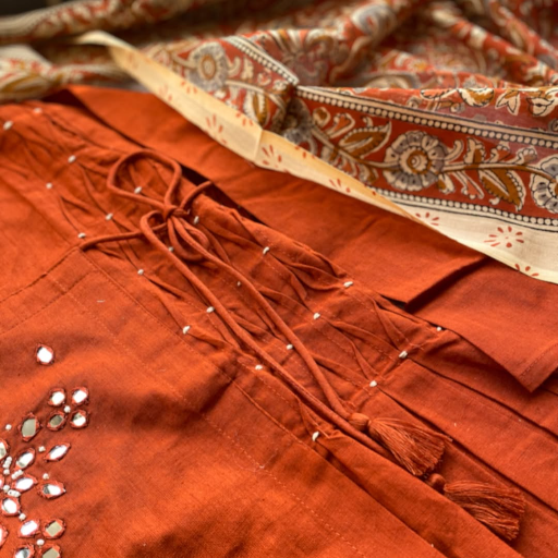 3pc cotton suit set-https://media.vyaparify.com/vcards/products/427371/product_1764069934_6925922e91e90.png Image