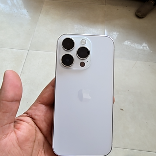 Iphone 16 pro-https://media.vyaparify.com/vcards/products/428023/product_1764139945_6926a3a9044fa.png Image