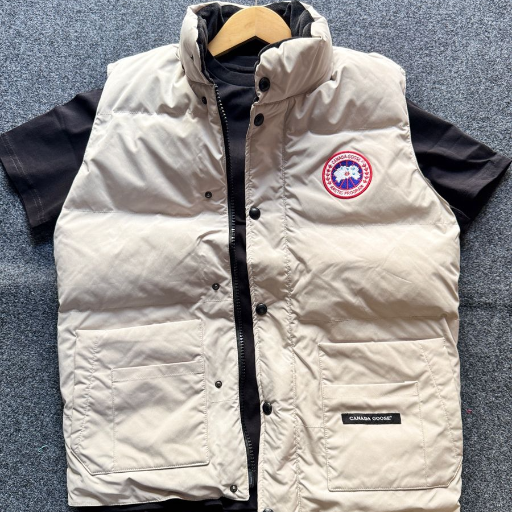 Standard fit half sleave jacket-https://media.vyaparify.com/vcards/products/432124/product_1764406911_692ab67f86596.png Image