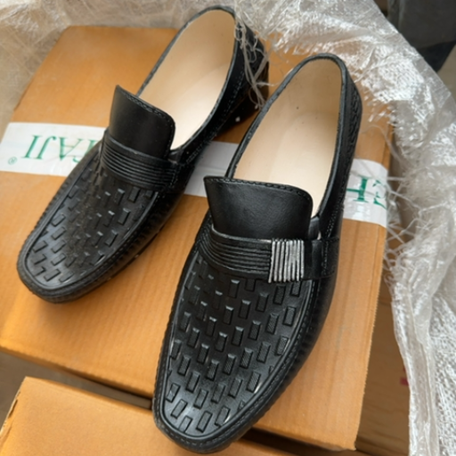 Footwear-https://media.vyaparify.com/vcards/products/438779/product_1764834945_69313e815a929.png Image