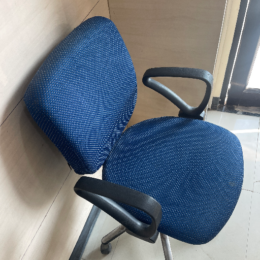 Chair-https://media.vyaparify.com/vcards/products/440672/product_1764921486_6932908e87585.png Image