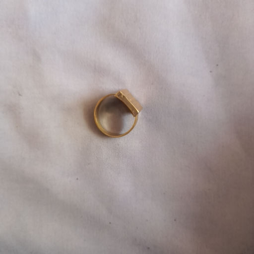 Gold ring-https://media.vyaparify.com/vcards/products/442353/product_1765010641_6933ecd16e8ea.png Image