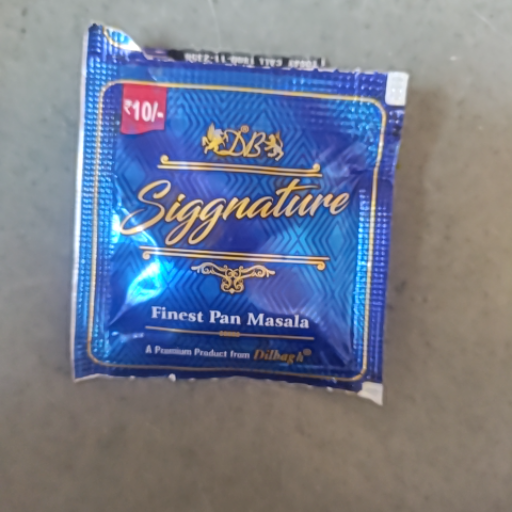 Signature Pan masala-https://media.vyaparify.com/vcards/products/442441/product_1765012585_6933f4693bec8.png Image