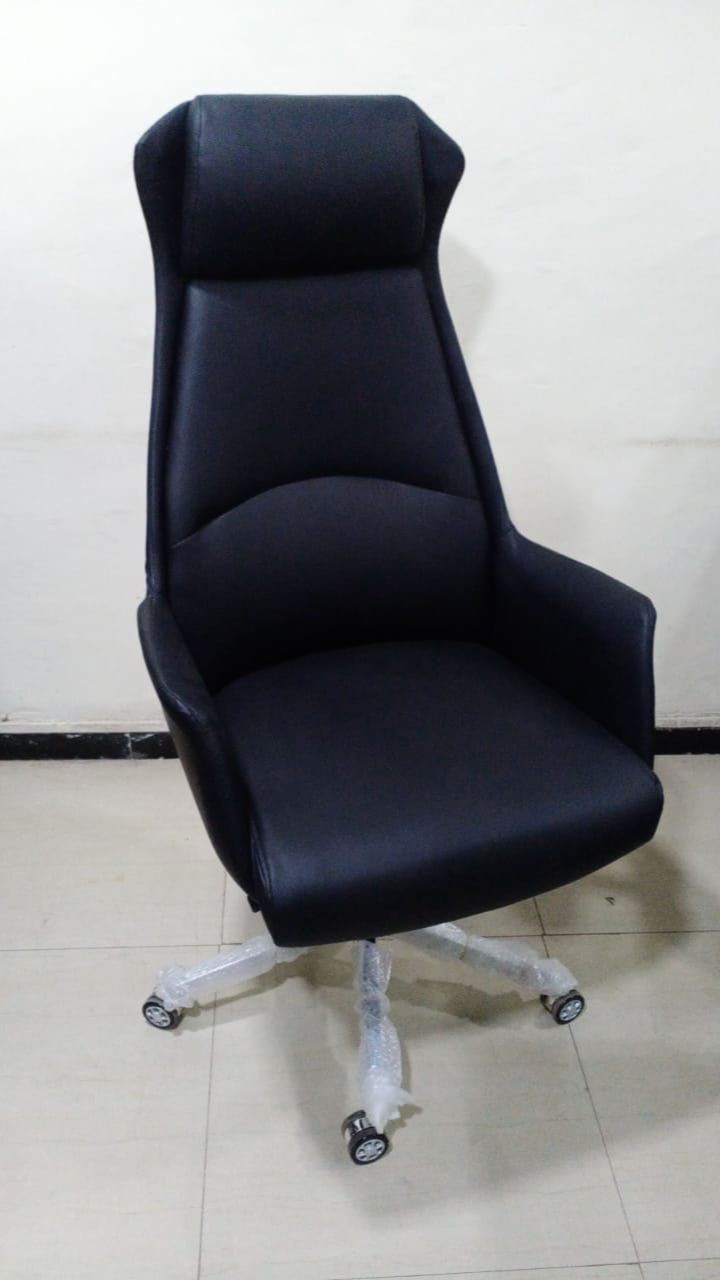 Executive Chair in Nagpur with Tilting Model and PU Cushion-https://media.vyaparify.com/vcards/products/443260/product_1765109241_69356df9925e3.png Image