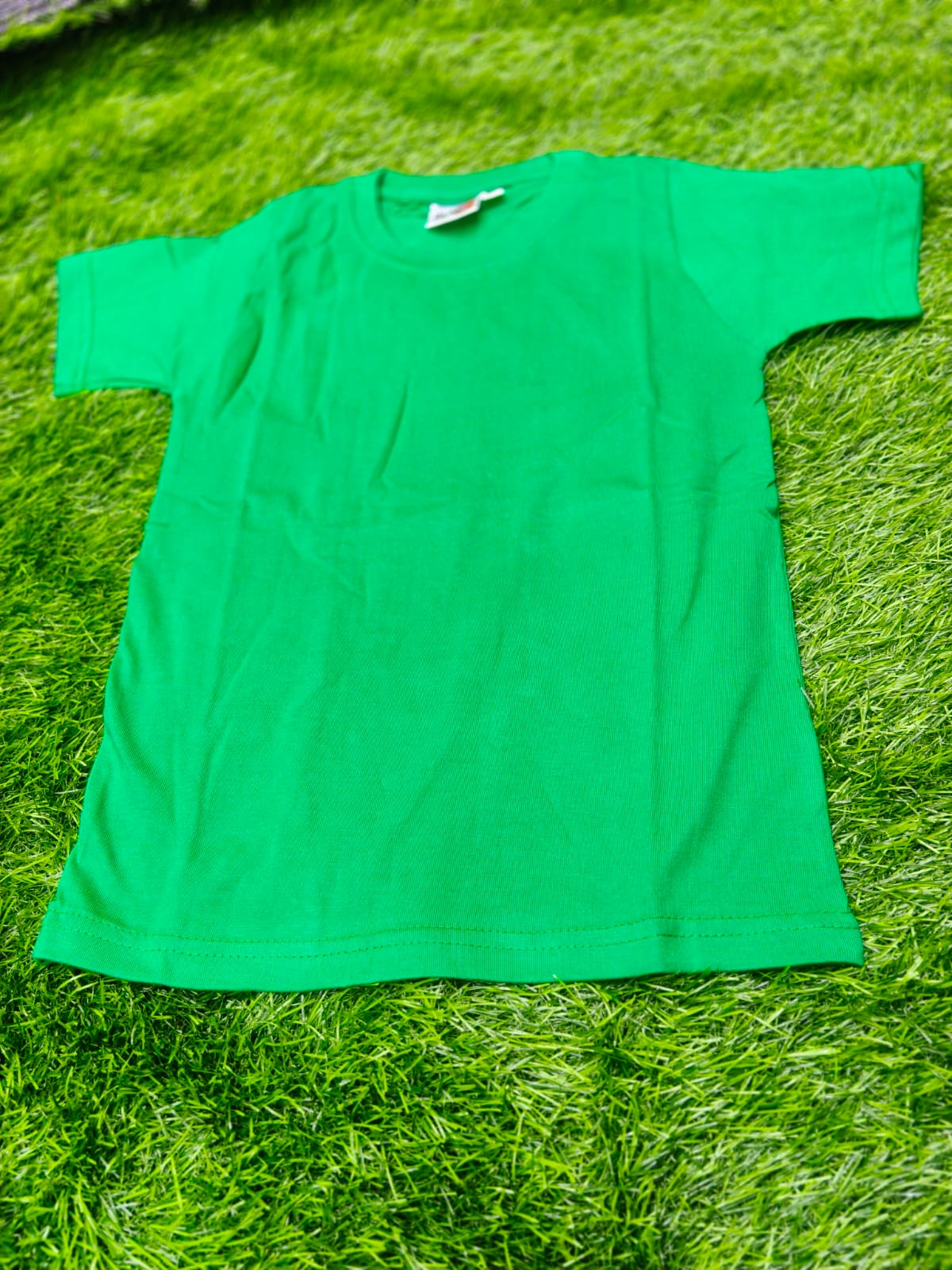  Green Cotton T-Shirt in Mumbai: Casual Comfort Wear FASHION HOUSE NX Shop No. 06, Gupta Bhuvan, Opp. Mulund Railway Station, Mulund West, Mumbai - 400 080