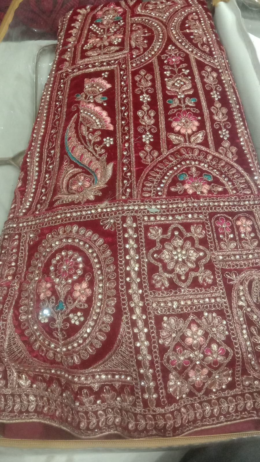 Velvet Sari in Muzaffarpur: Embroidered Beauty-https://media.vyaparify.com/vcards/products/445753/product_1765270265_6937e2f9d838a.png Image