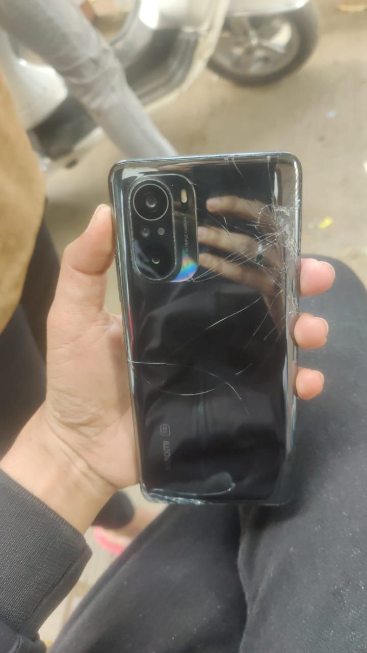 Electronics/Smartphone in Pune: I Phone with Advanced Camera Technology-https://media.vyaparify.com/vcards/products/446398/product_1765281607_69380f477448f.png Image