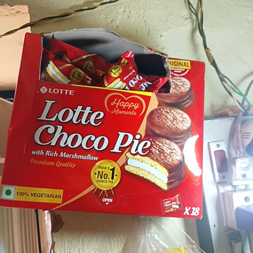 Lotte Choco Pai Cake in Patna: Delicious Treat for 500 Cake Lovers-https://media.vyaparify.com/vcards/products/447071/product_1765348402_6939143219b32.png Image