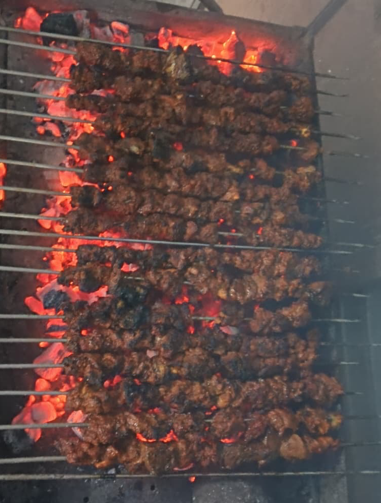 Portable Charcoal BBQ Grill in Solapur: Excellent Heat Distribution-https://media.vyaparify.com/vcards/products/451578/product_1765527960_693bd1984b236.png Image